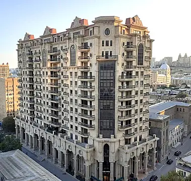 Satılır 4 otaqlı mənzil 240 m² — Bakı, Nizami 4 otaq 240.00 m²