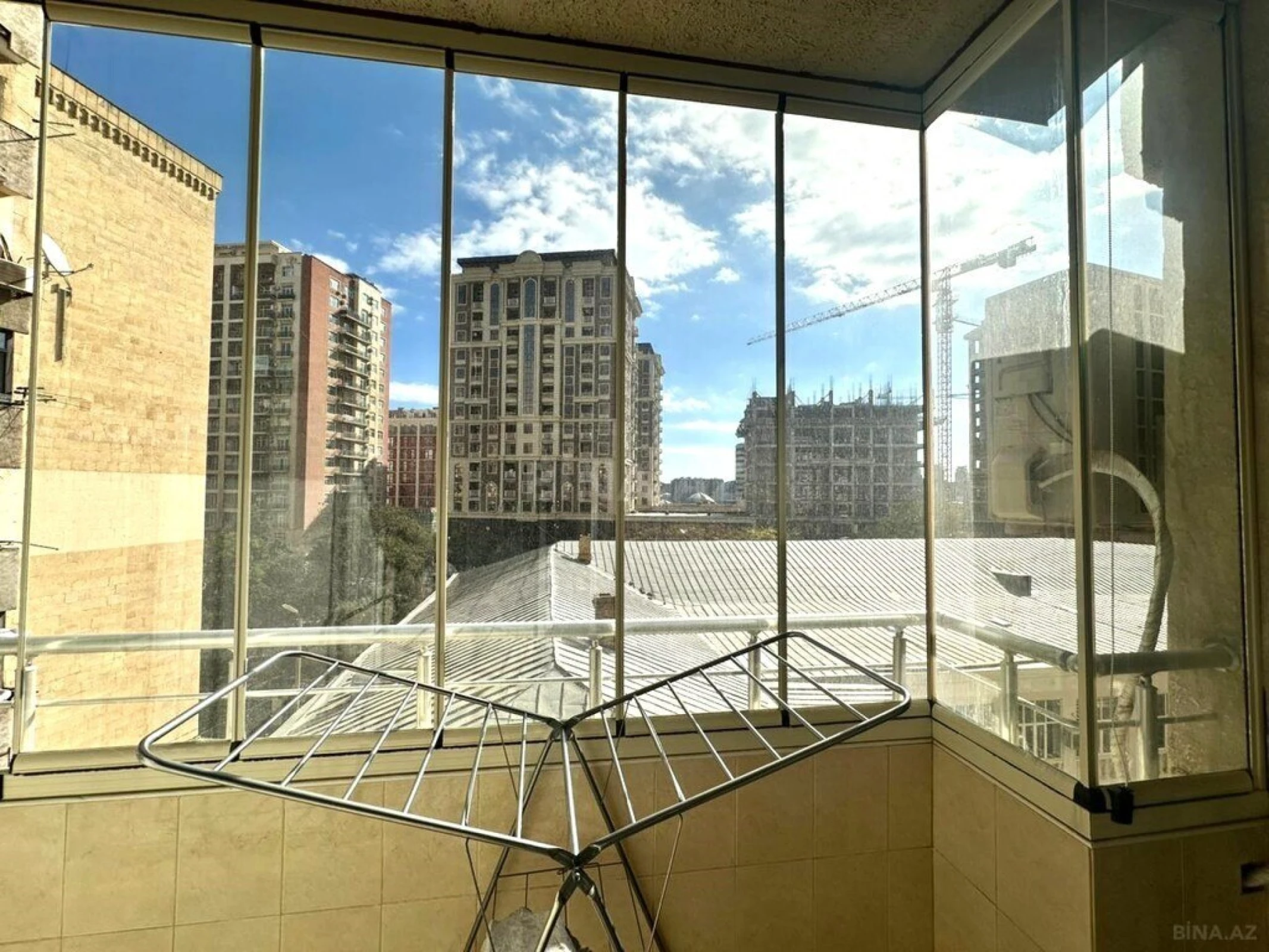 Satılır 3 otaqlı mənzil 130 m²