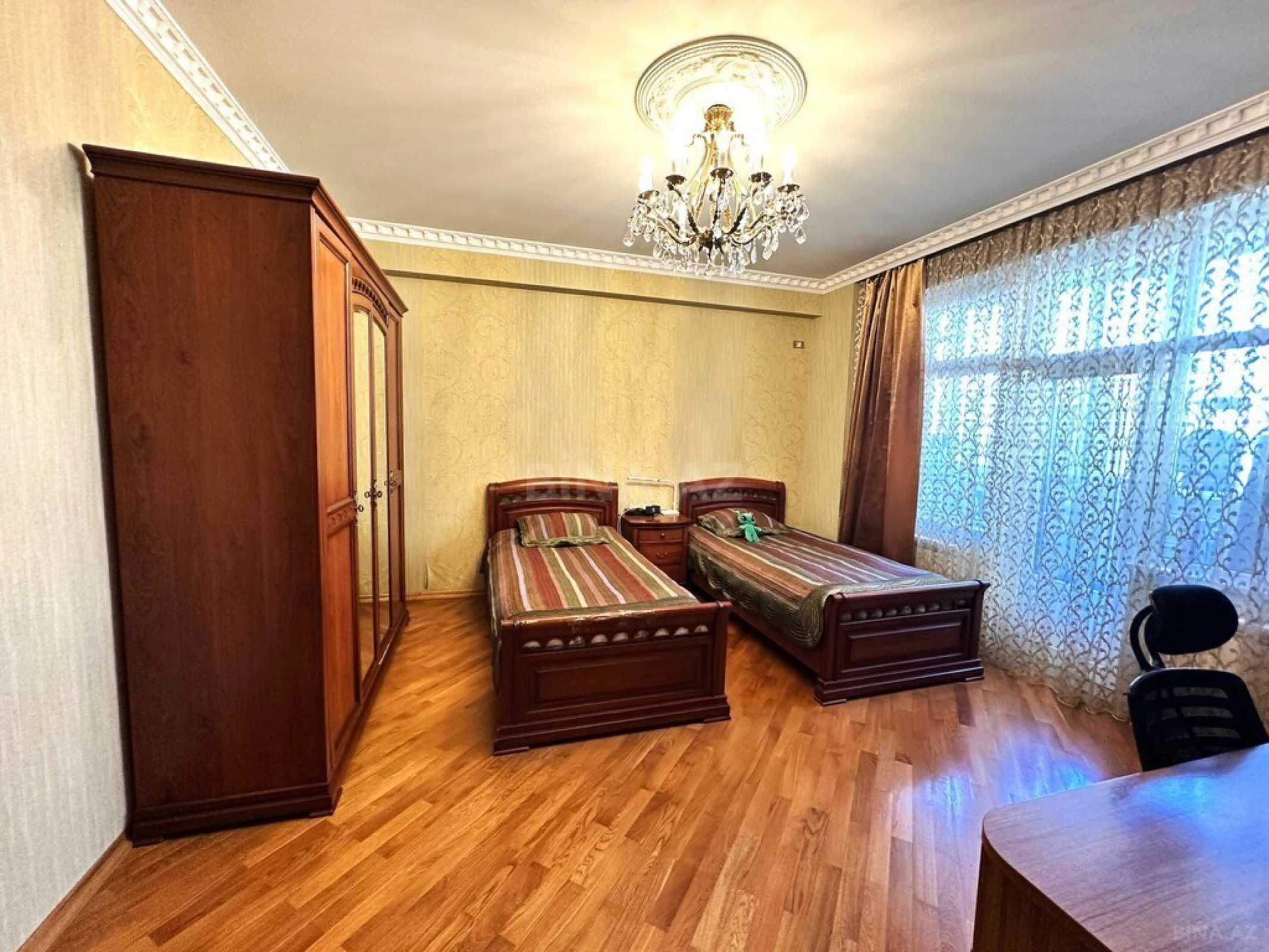 Satılır 3 otaqlı mənzil 130 m²