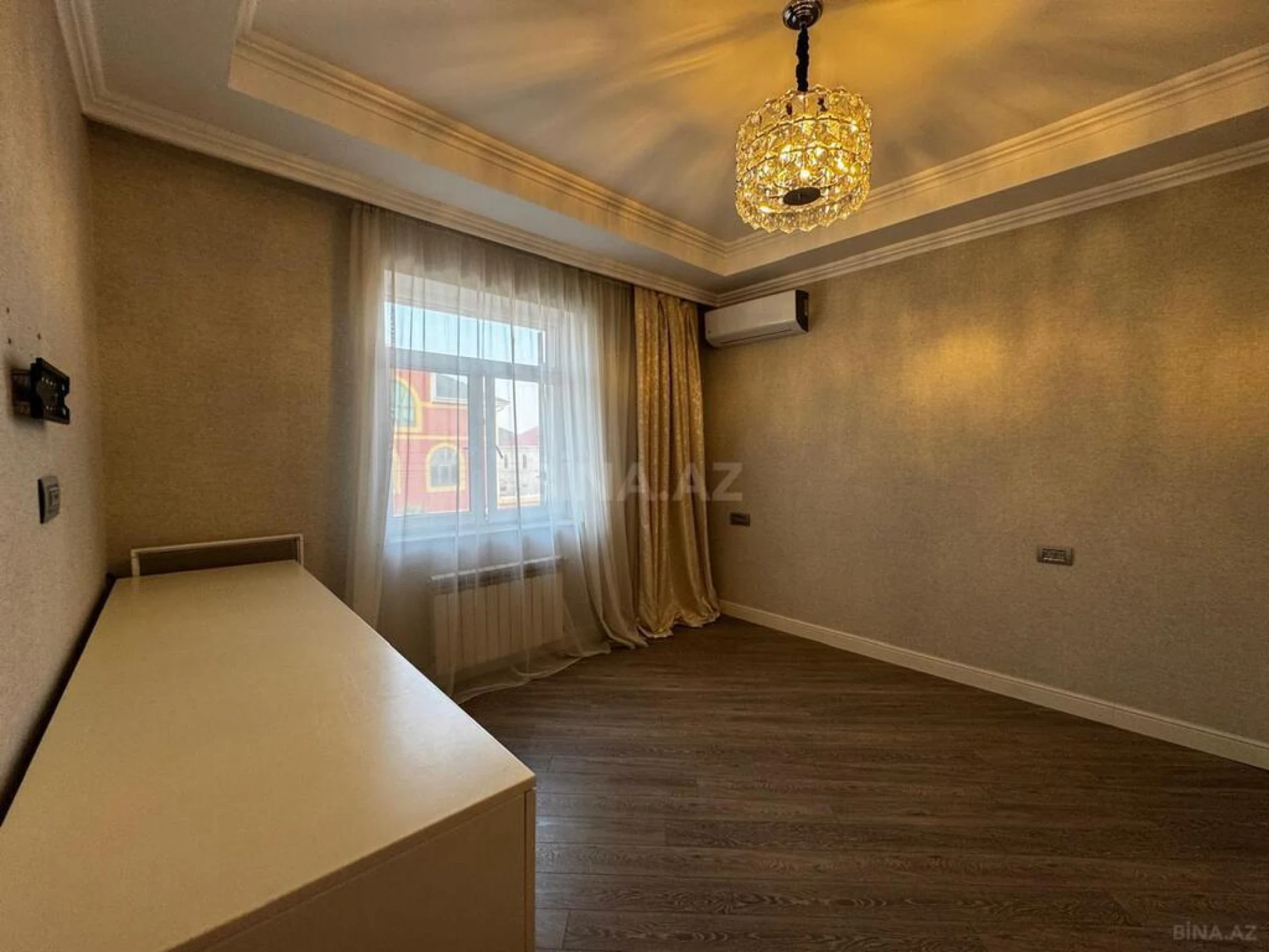 Satılır 6 otaqlı həyət evi 200 m²