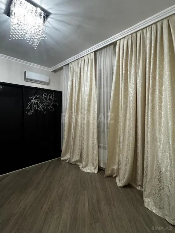 Satılır 6 otaqlı həyət evi 200 m²