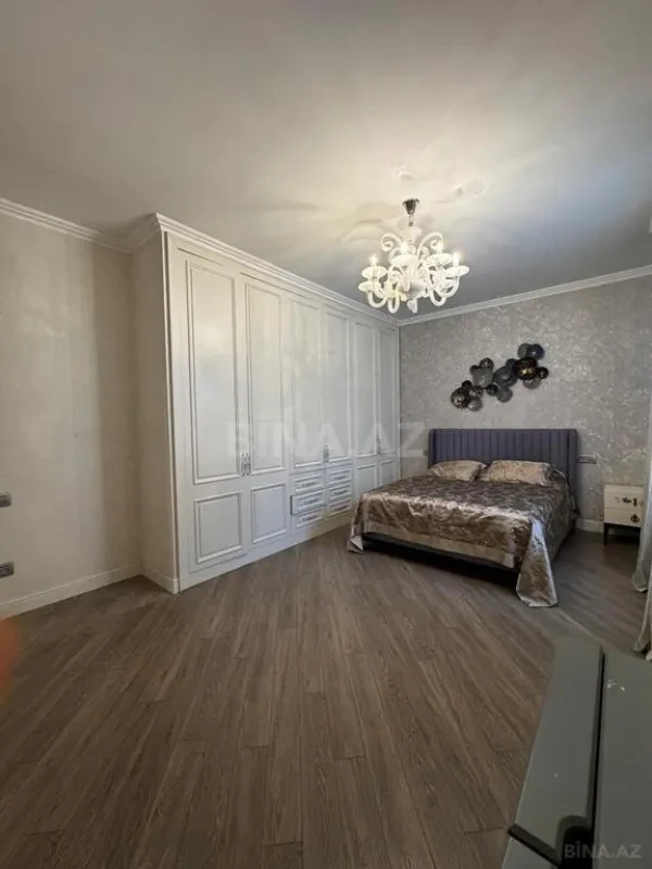 Satılır 6 otaqlı həyət evi 200 m²