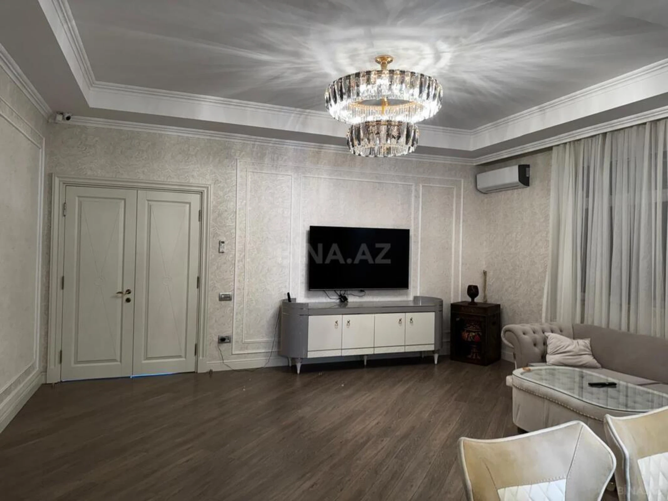 Satılır 6 otaqlı həyət evi 200 m²
