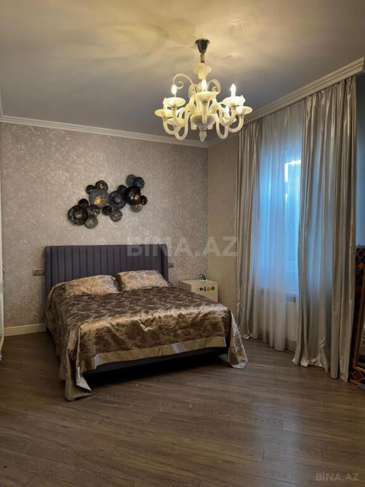 Satılır 6 otaqlı həyət evi 200 m²
