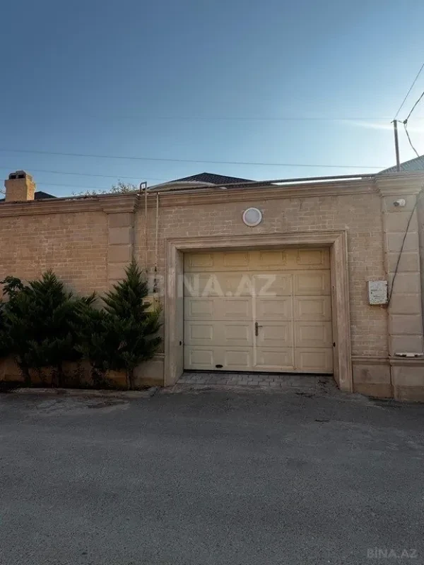 Satılır 6 otaqlı həyət evi 200 m²