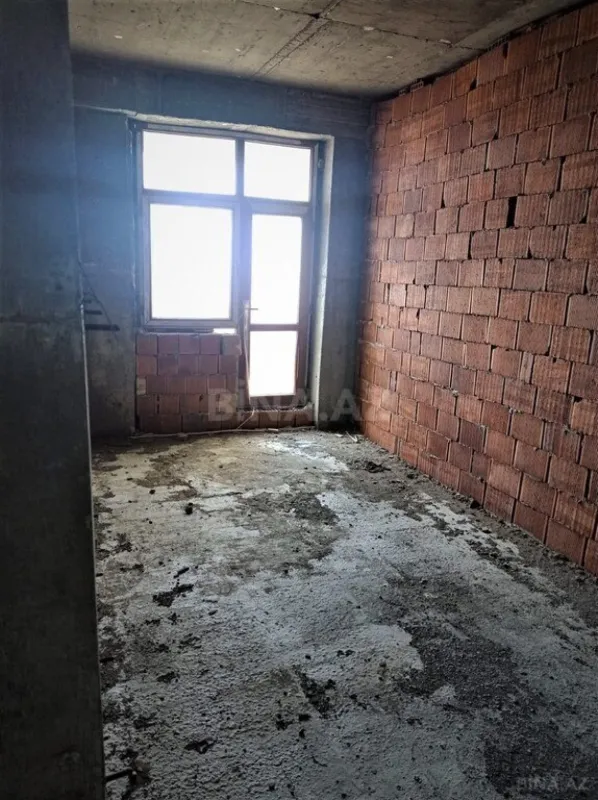 Satılır 2 otaqlı mənzil 77 m²