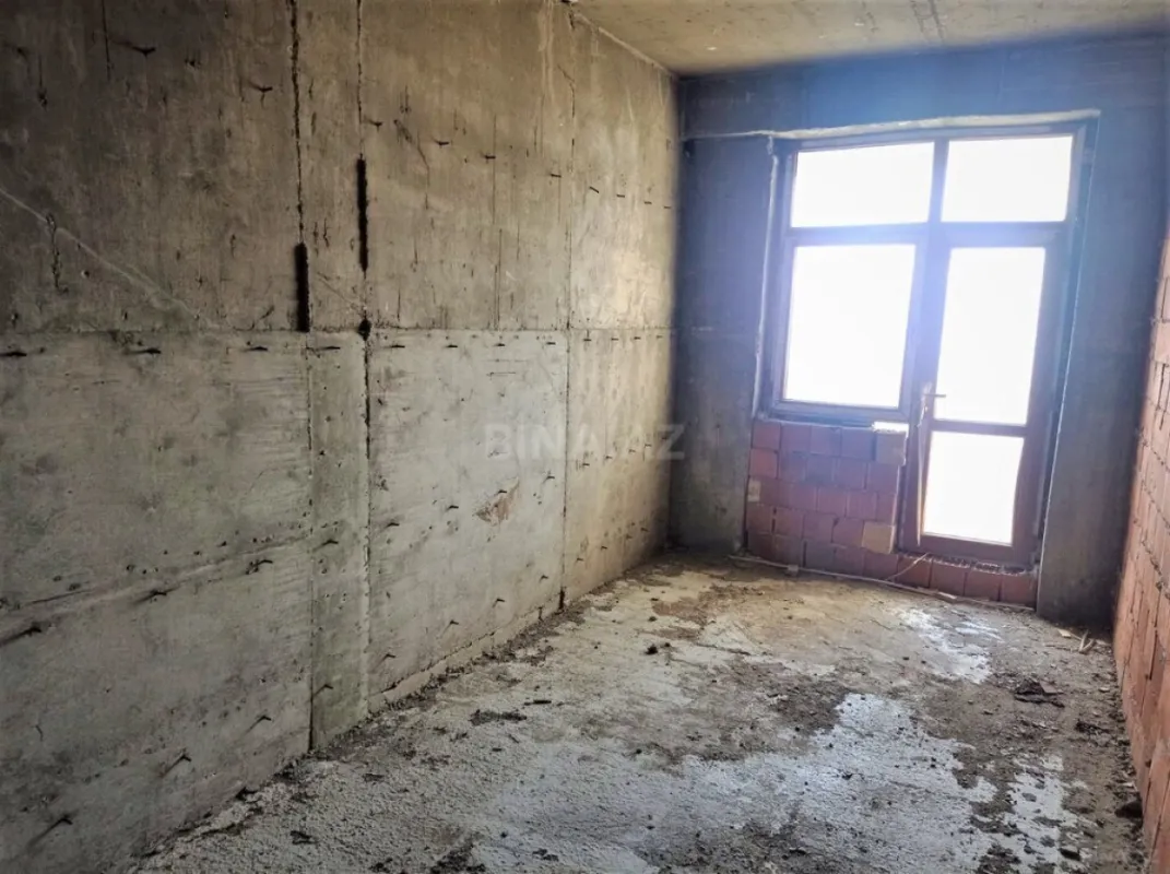 Satılır 2 otaqlı mənzil 77 m²