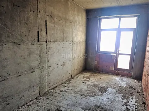 Satılır 2 otaqlı mənzil 77 m²