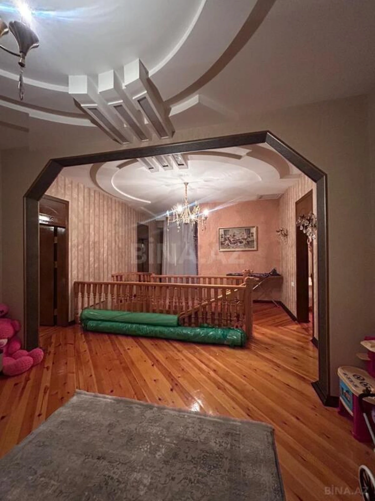 Satılır 6 otaqlı həyət evi 280 m²