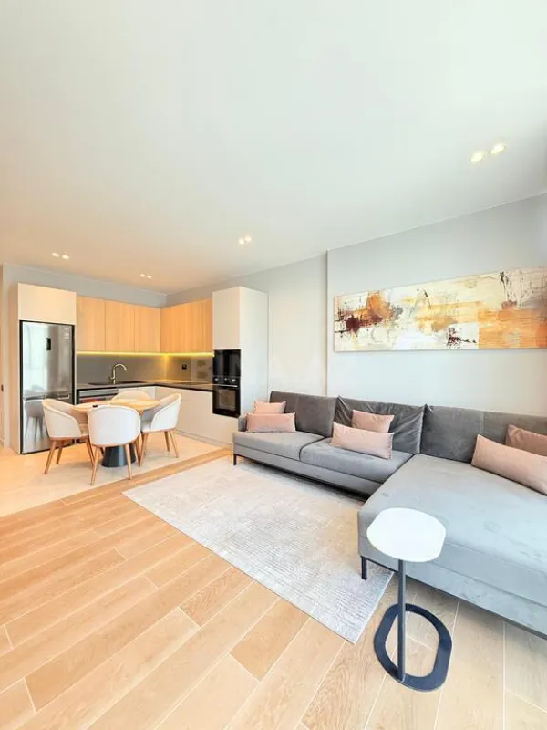 Satılır 2 otaqlı mənzil 75 m²