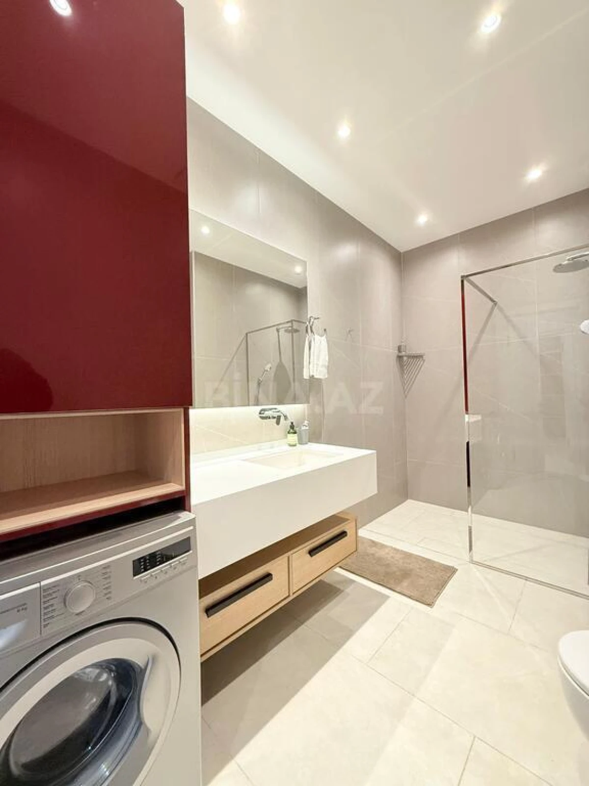 Satılır 2 otaqlı mənzil 75 m²