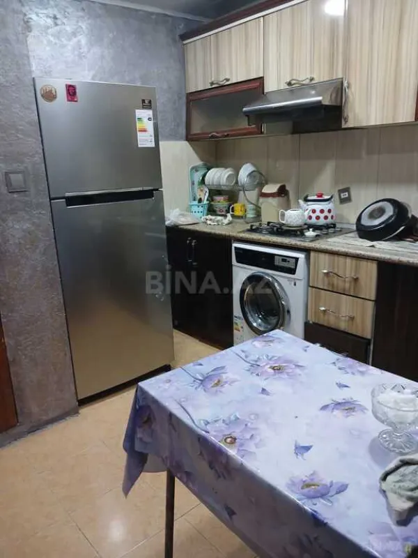 Satılır 5 otaqlı mənzil 120 m²