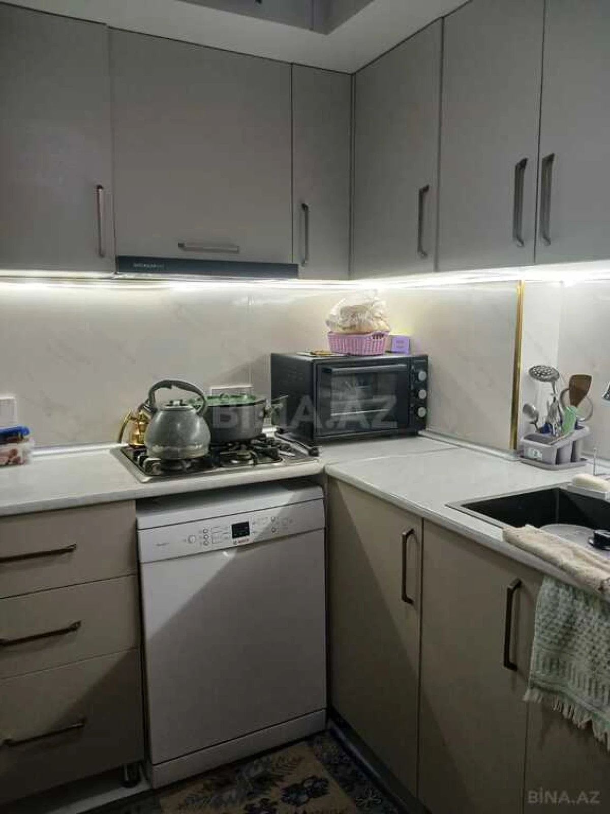 Satılır 5 otaqlı mənzil 120 m²