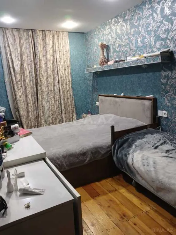 Satılır 5 otaqlı mənzil 120 m²