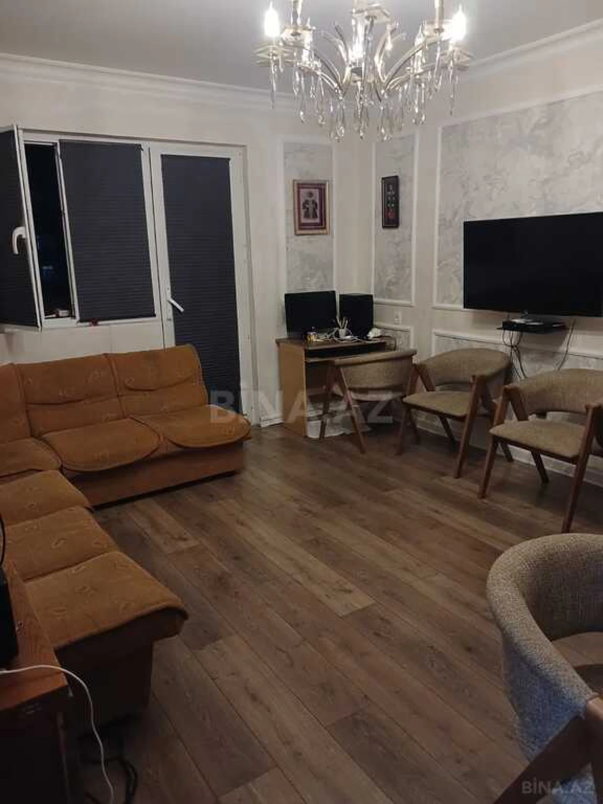 Satılır 5 otaqlı mənzil 120 m²