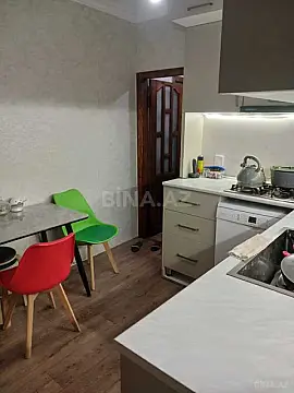 Satılır 5 otaqlı mənzil 120 m²