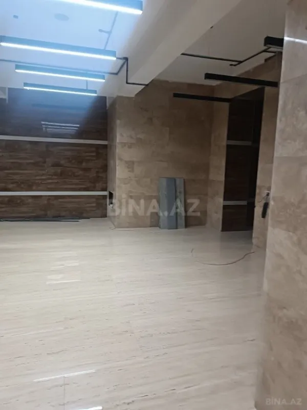 Satılır 4 otaqlı mənzil 202 m²