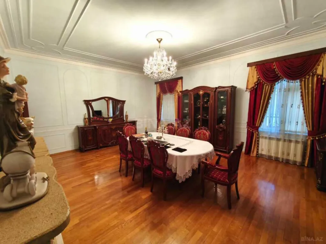 Satılır 7 otaqlı həyət evi 320 m²