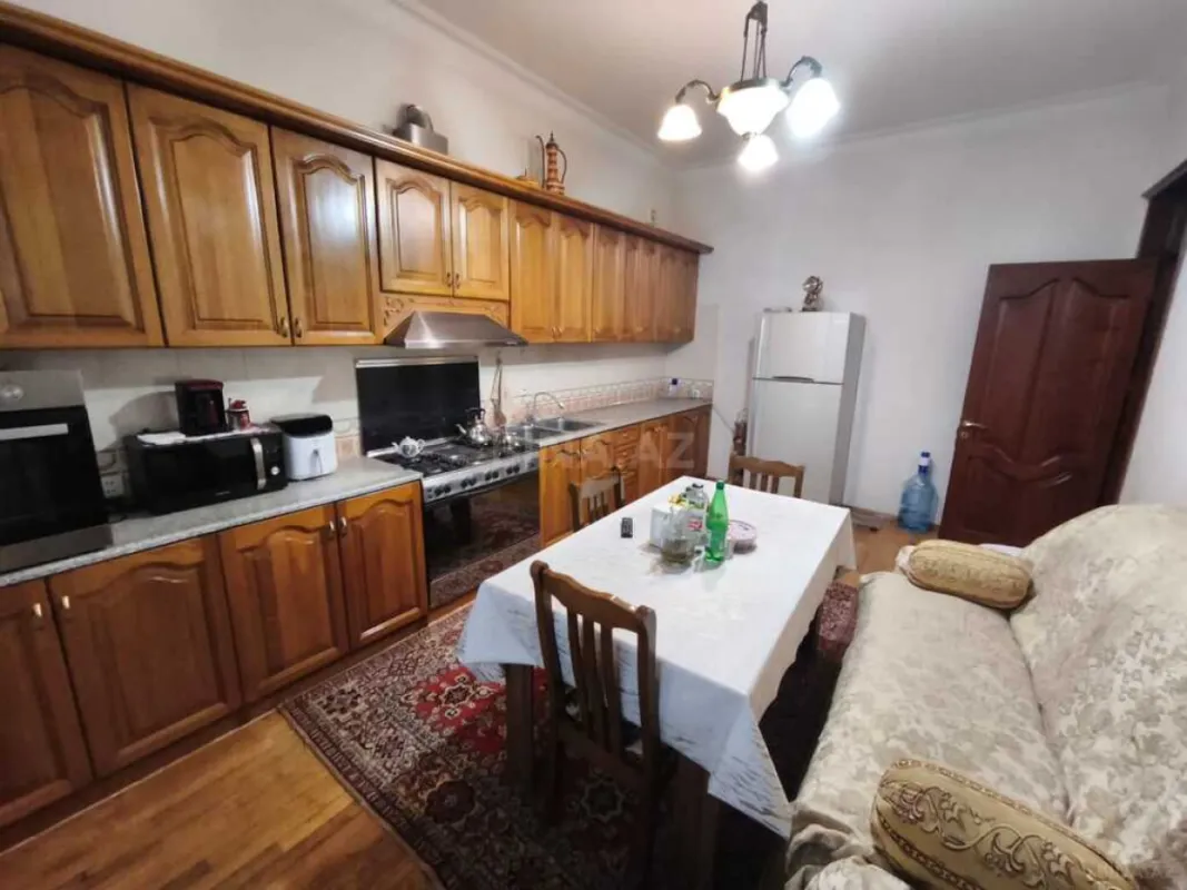 Satılır 7 otaqlı həyət evi 320 m²