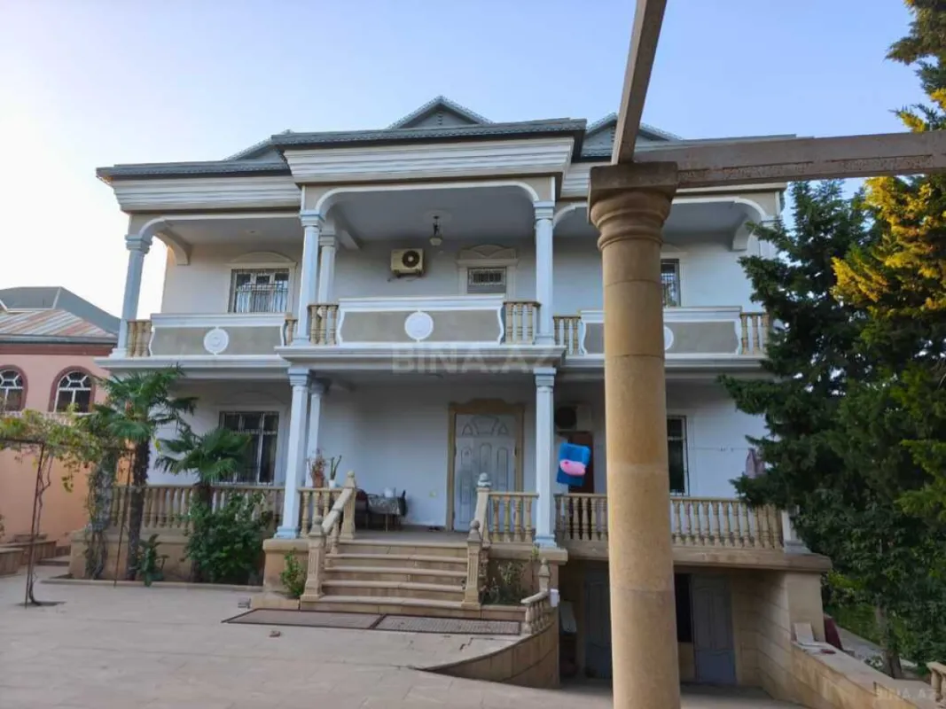 Satılır 7 otaqlı həyət evi 320 m²