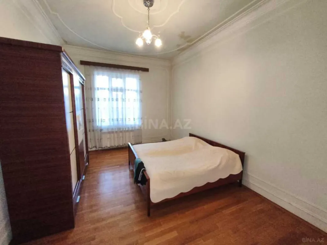 Satılır 7 otaqlı həyət evi 320 m²