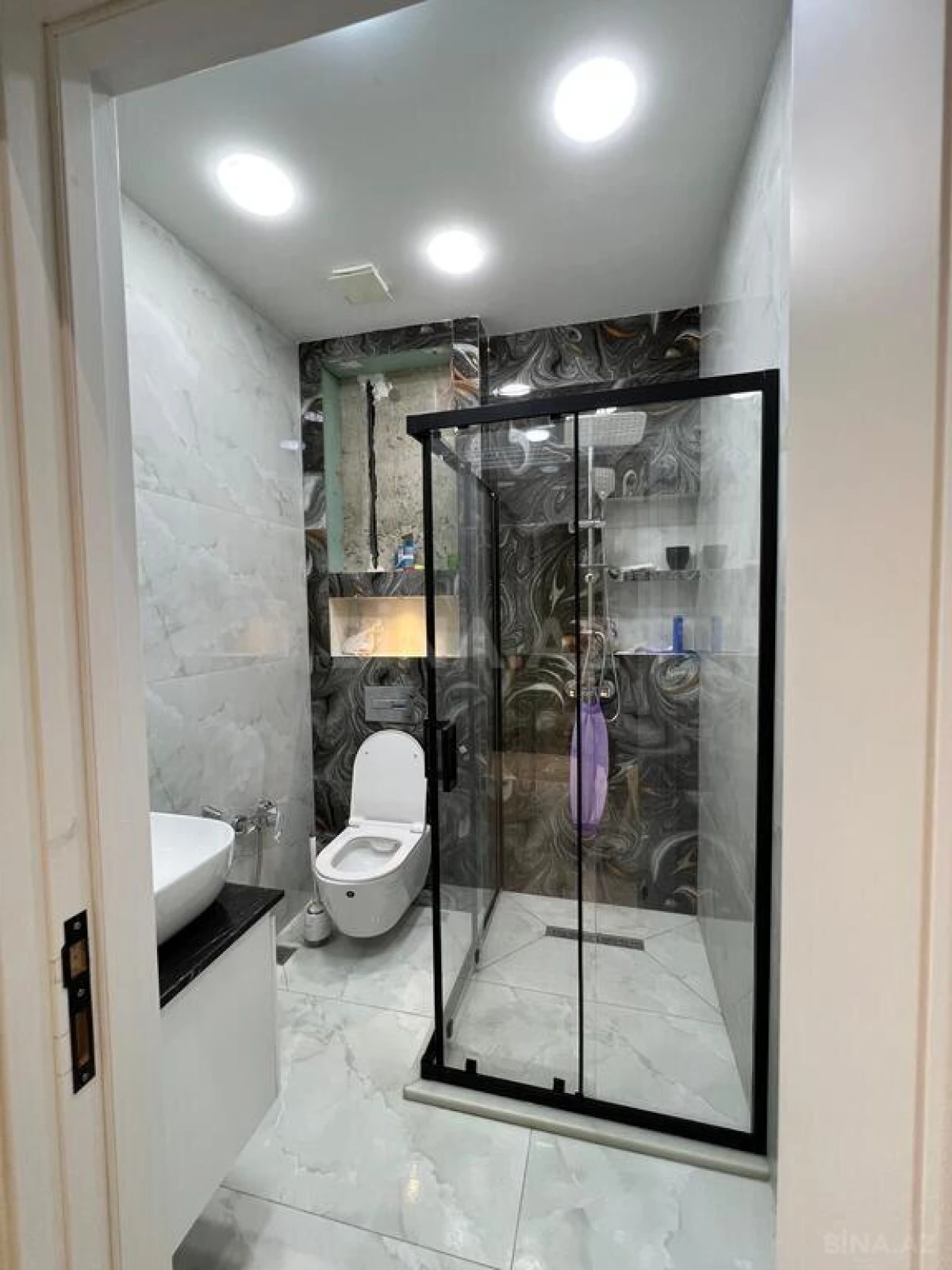 Kirayə verilir 3 otaqlı mənzil 103 m²