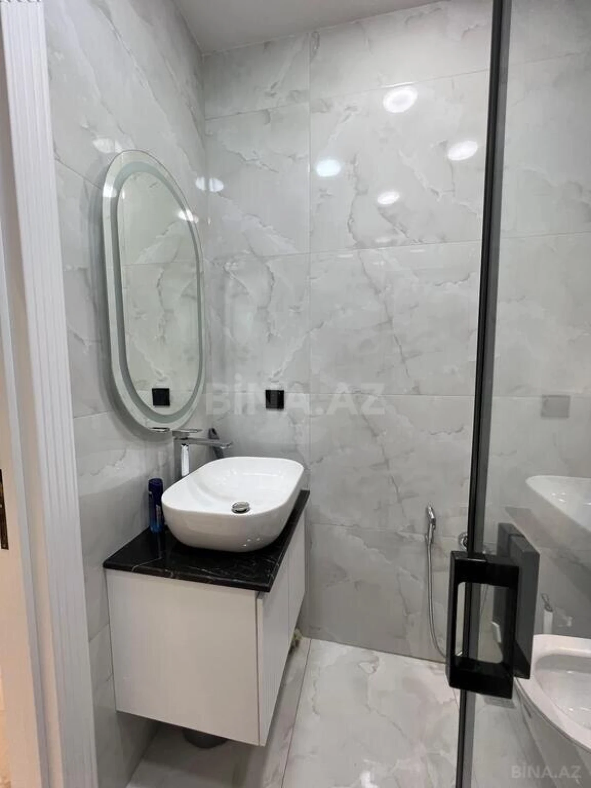 Kirayə verilir 3 otaqlı mənzil 103 m²