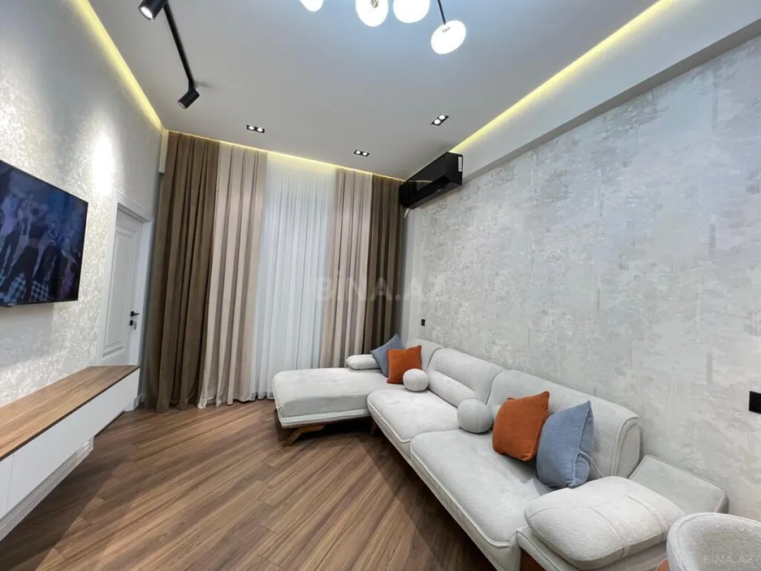 Kirayə verilir 3 otaqlı mənzil 103 m²