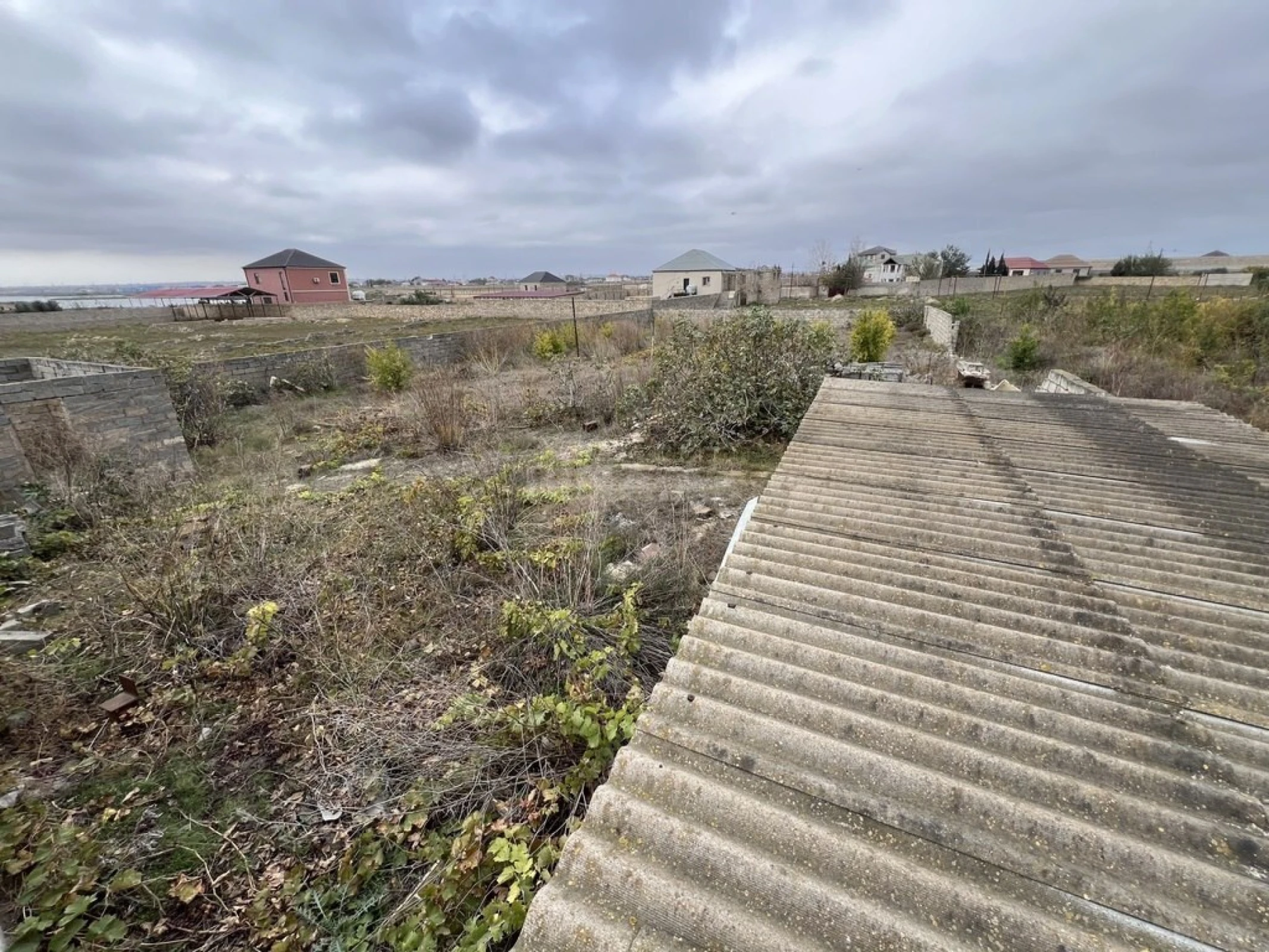 Satılır torpaq sahəsi 12 m²