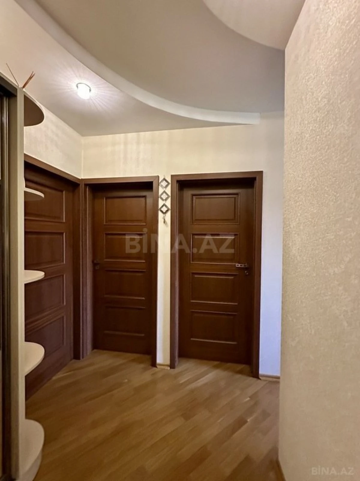 Satılır 4 otaqlı mənzil 110 m²