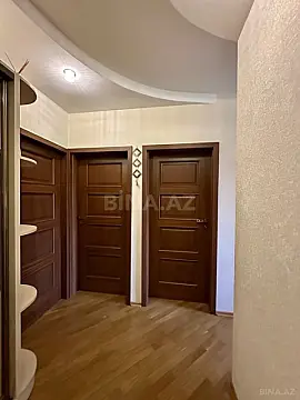 Satılır 4 otaqlı mənzil 110 m²