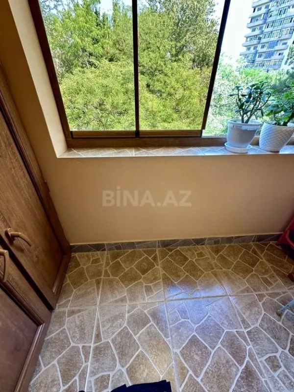 Satılır 4 otaqlı mənzil 110 m²