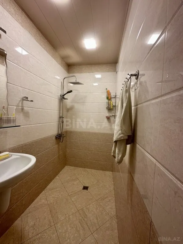 Satılır 4 otaqlı mənzil 110 m²