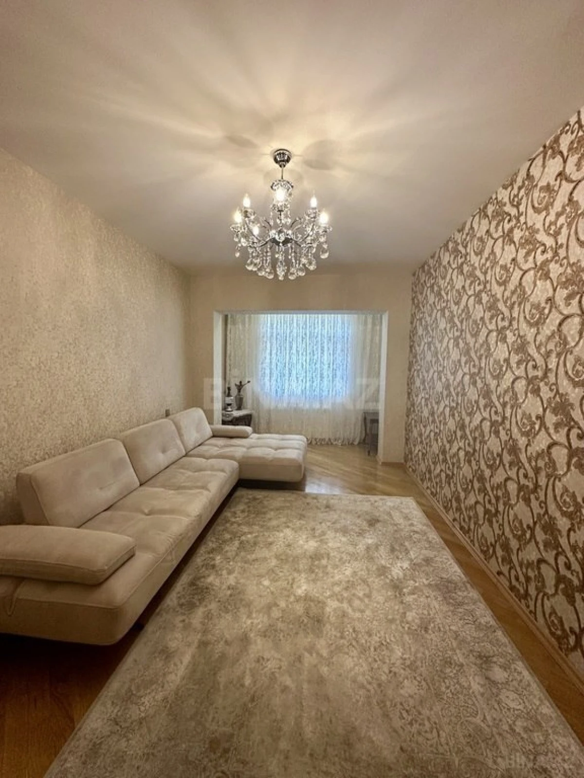 Satılır 4 otaqlı mənzil 110 m²