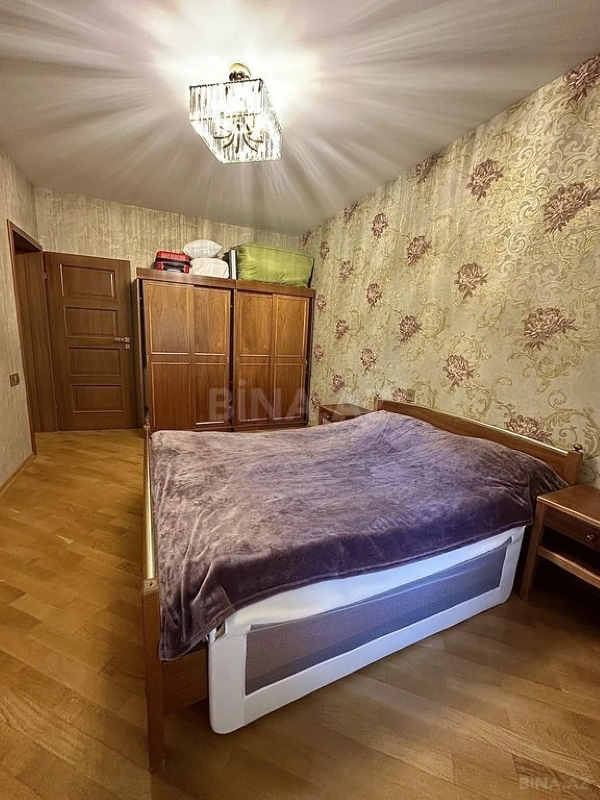 Satılır 4 otaqlı mənzil 110 m²