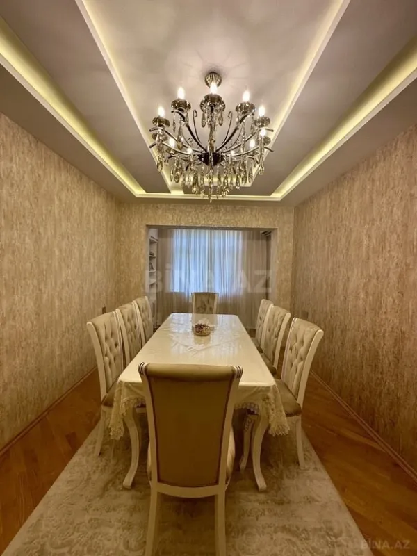 Satılır 4 otaqlı mənzil 110 m²