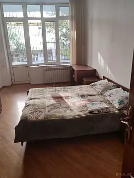 Satılır 4 otaqlı mənzil 120 m²
