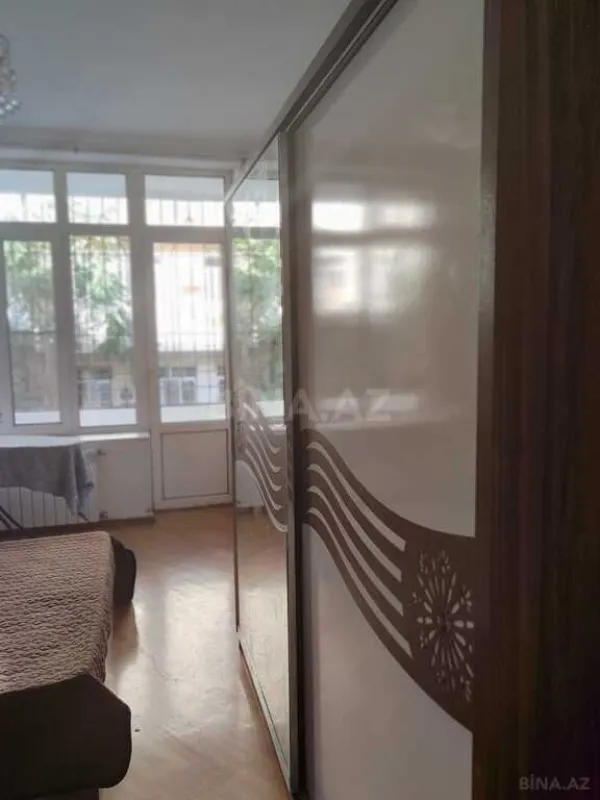 Satılır 4 otaqlı mənzil 120 m²