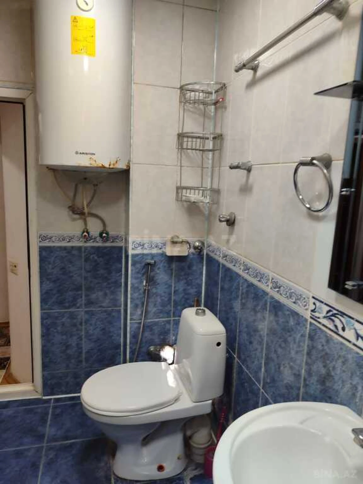 Satılır 4 otaqlı mənzil 120 m²