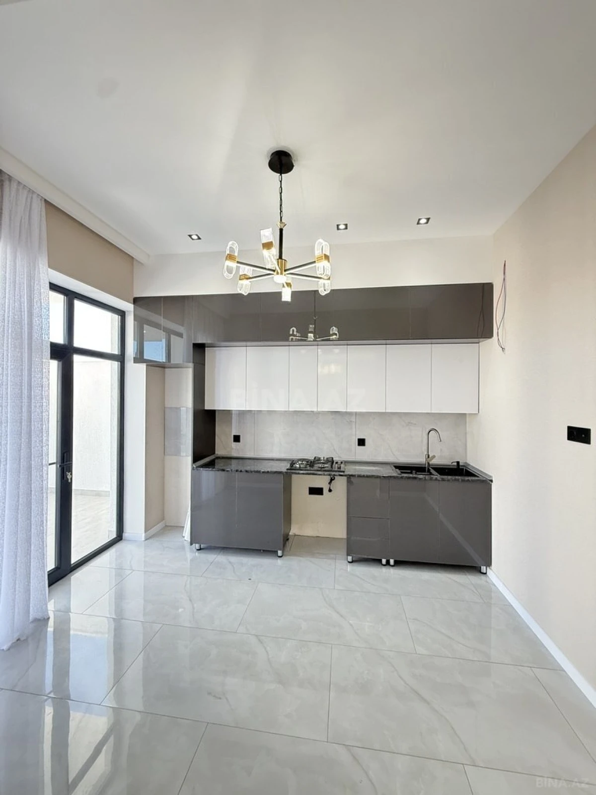 Satılır 4 otaqlı həyət evi 120 m²