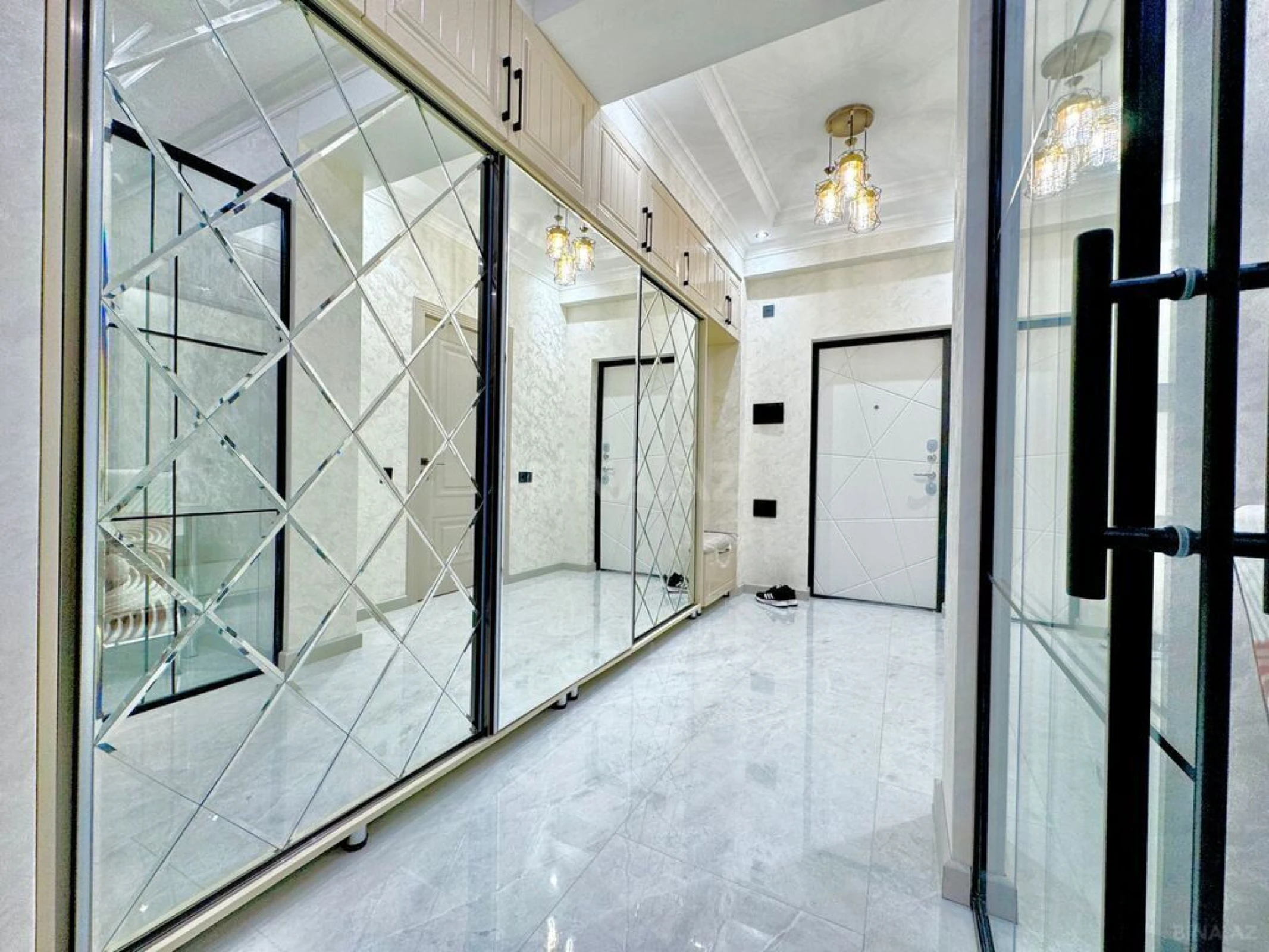 Satılır 3 otaqlı mənzil 75 m²