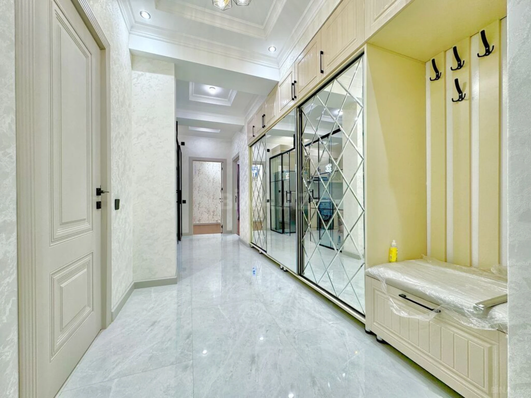 Satılır 3 otaqlı mənzil 75 m²