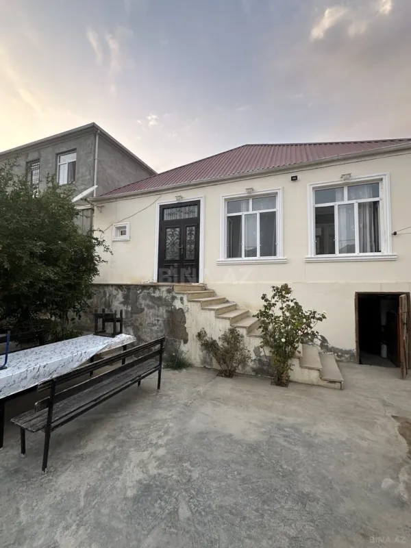 Satılır 4 otaqlı həyət evi 115 m²