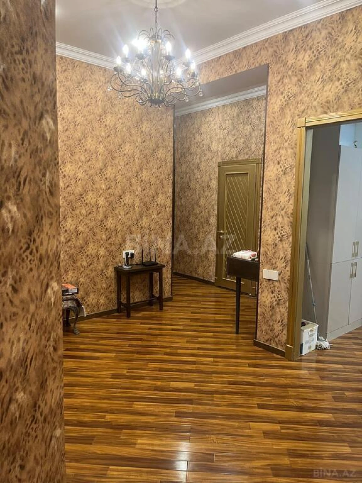 Satılır 3 otaqlı mənzil 125 m²