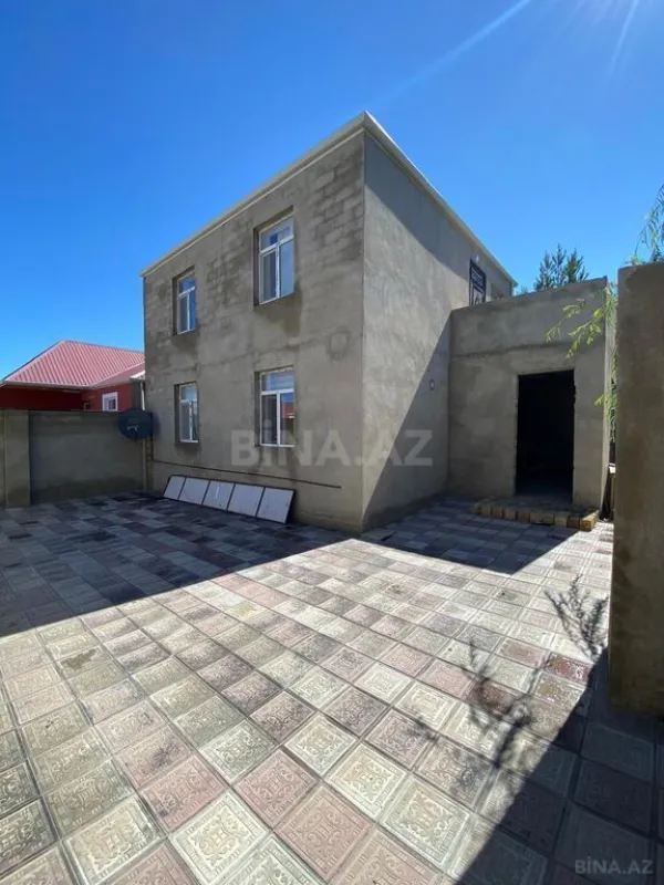 Satılır 5 otaqlı həyət evi 140 m²