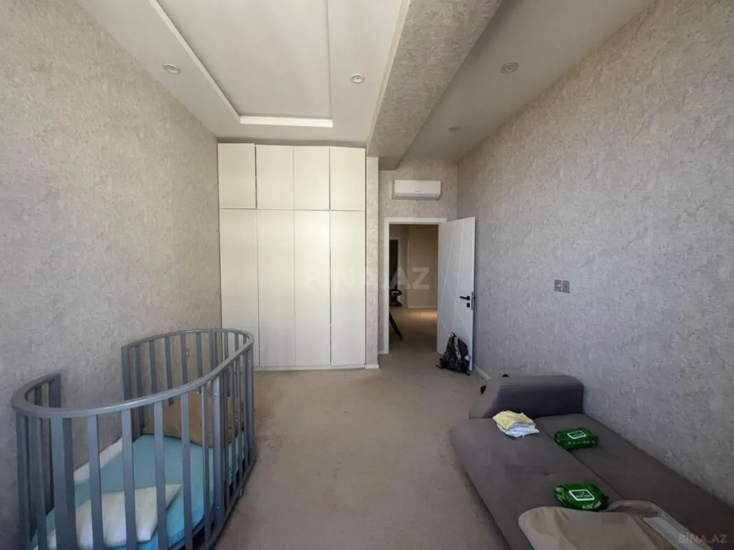 Satılır 3 otaqlı mənzil 123 m²