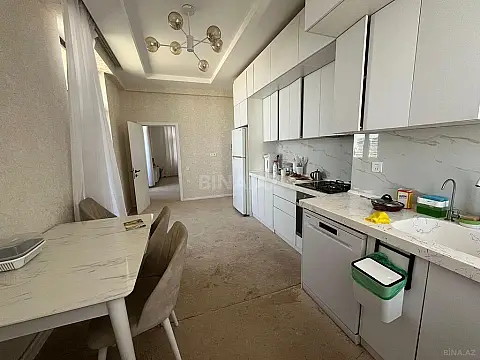 Satılır 3 otaqlı mənzil 123 m²