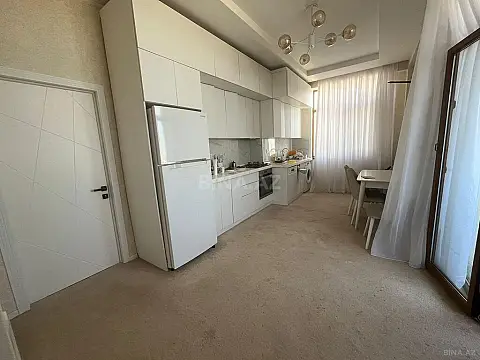 Satılır 3 otaqlı mənzil 123 m²