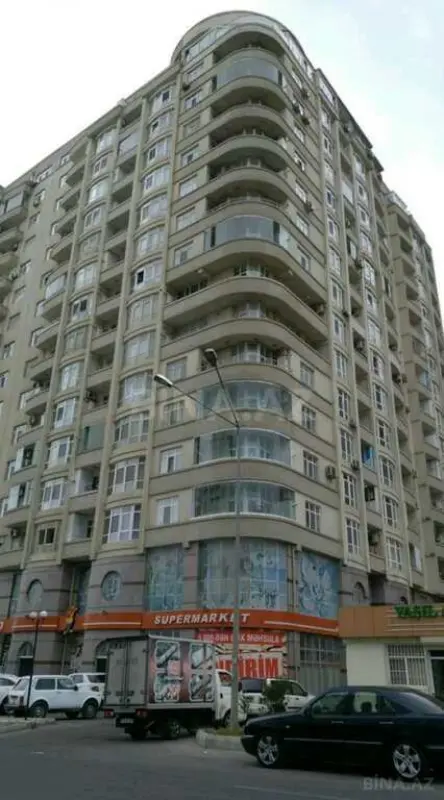 Kirayə verilir 2 otaqlı mənzil 90 m²