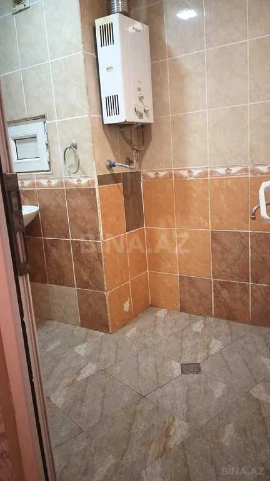 Satılır 2 otaqlı mənzil 58 m²